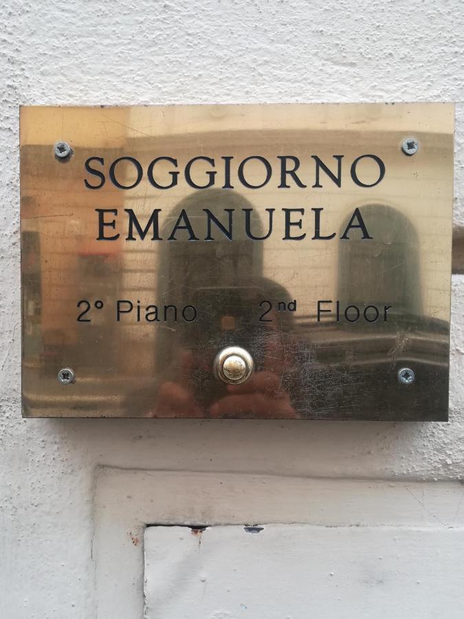 Emanuela * Rom